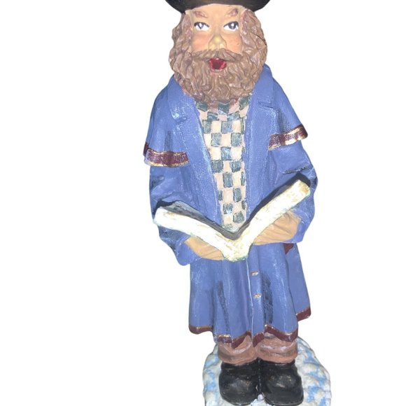 Cedar Creek Christmas Gentleman Caroler with Box - Picture 1 of 13